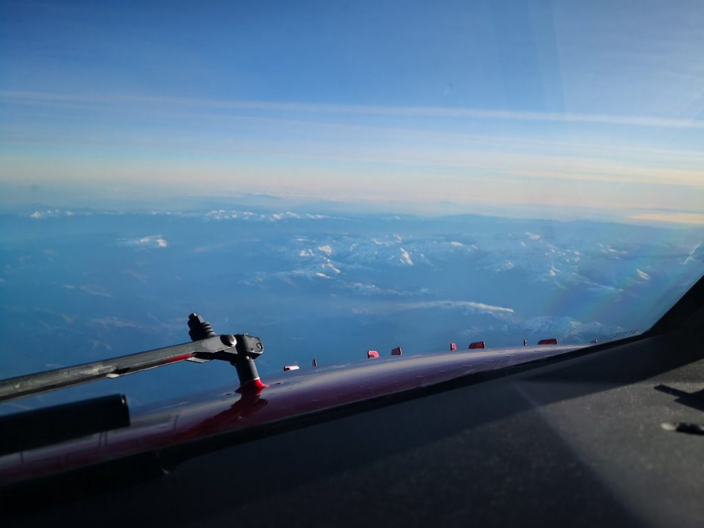 horizonte-desde-cabin-de-avion - Airlanded formación para profesionales de la aviación